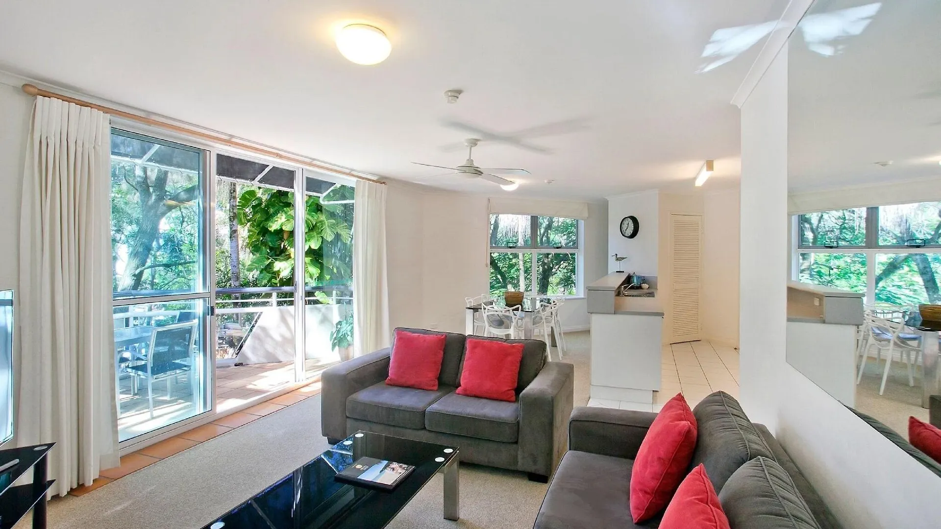 Emerald Noosa Hotel apartamentowy