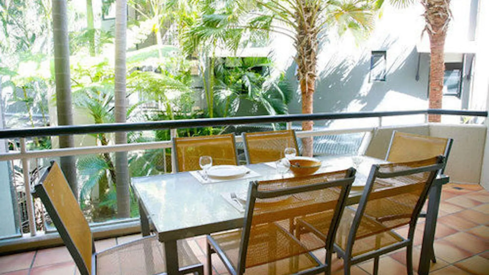 Emerald Noosa Hotel apartamentowy